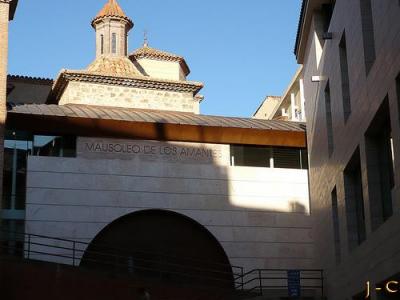 20081212225656-mausoleo-amantes-por-jose-te.jpg